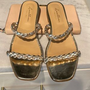 Avellini Grecian slip on leather sandals, made in Italy, sz 7.5